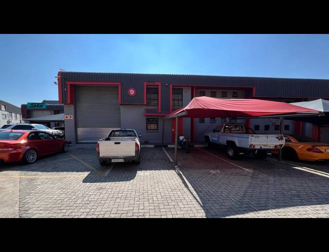 431M² WAREHOUSE TO LET IN STRIJDOMPARK